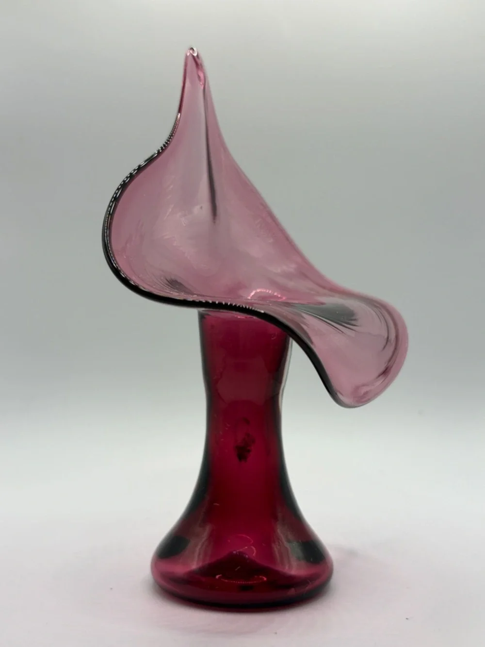 Vintage Jack in the Pulpit Hand Blown Art Glass Vase Vessel Tableware Decor